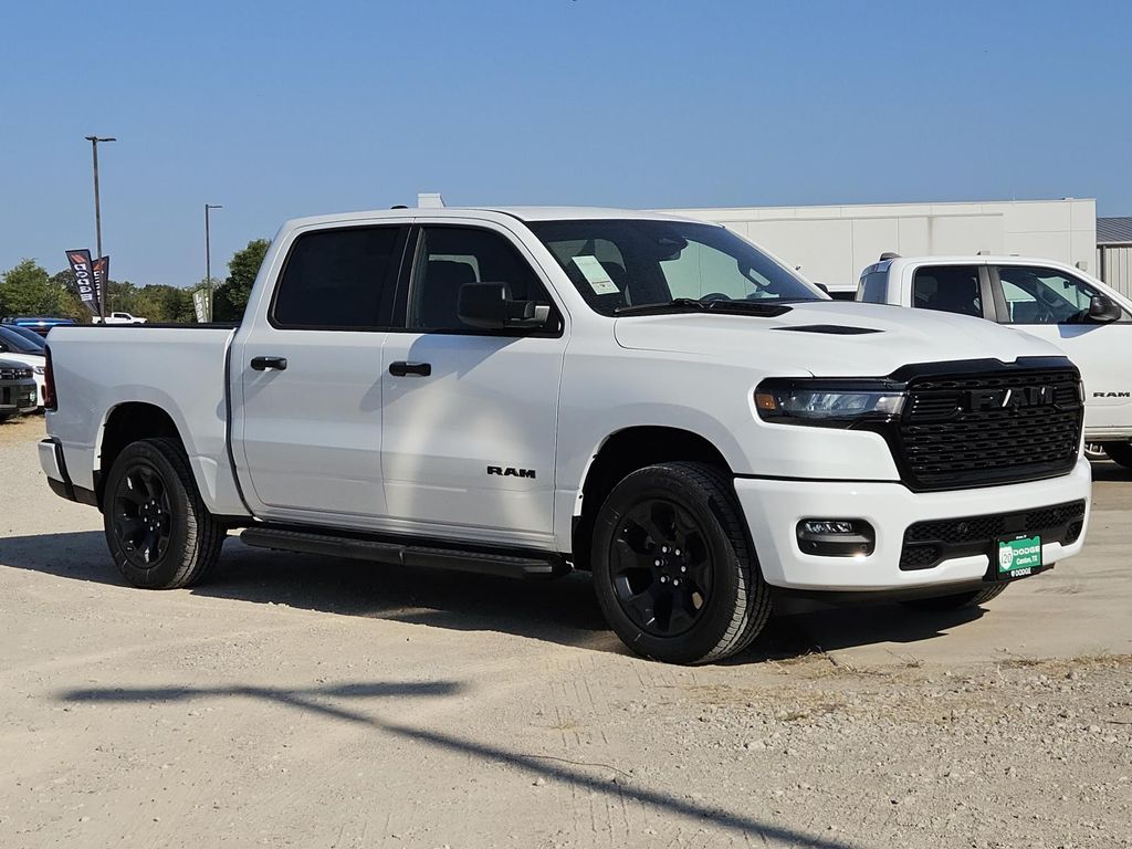 New 2026 Ram 1500 EXPRESS CREW CAB 4X4 5'7 BOX