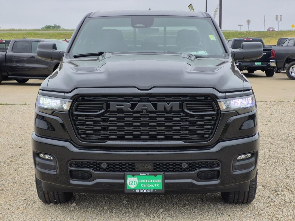 New 2026 Ram 1500 EXPRESS CREW CAB 4X4 5'7 BOX Pickup