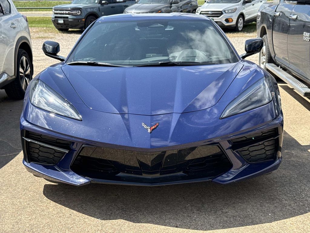 2025 Chevrolet Corvette Stingray 1LT photo 2
