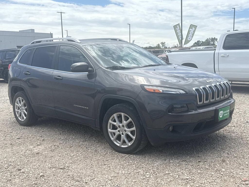 Used 2018 Jeep Cherokee Latitude Plus Sport Utility
