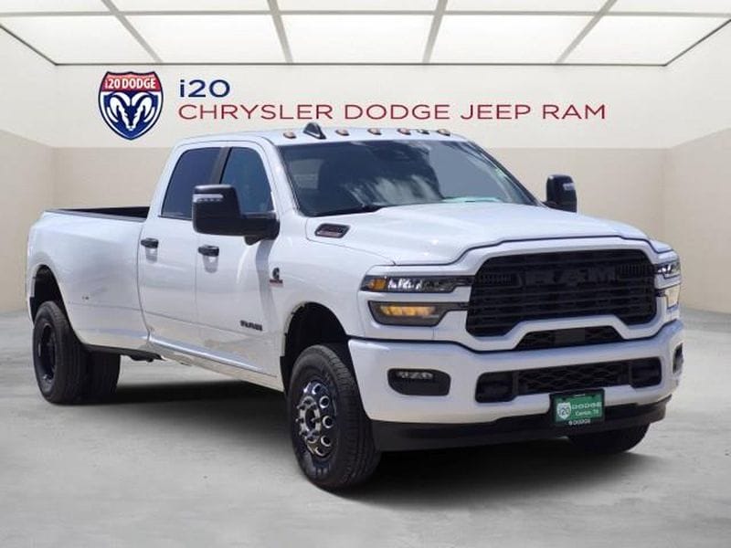 New 2026 Ram 3500 LONE STAR CREW CAB 4X4 8' BOX