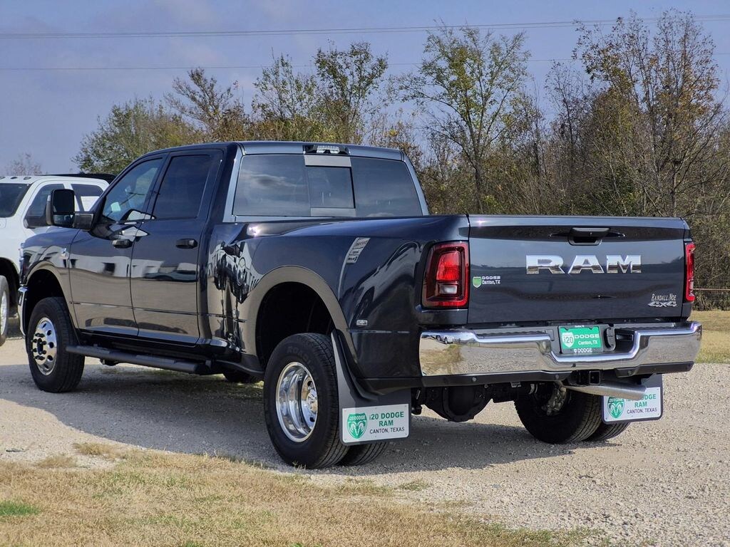 New 2026 Ram 3500 TRADESMAN CREW CAB 4X4 8' BOX Pickup