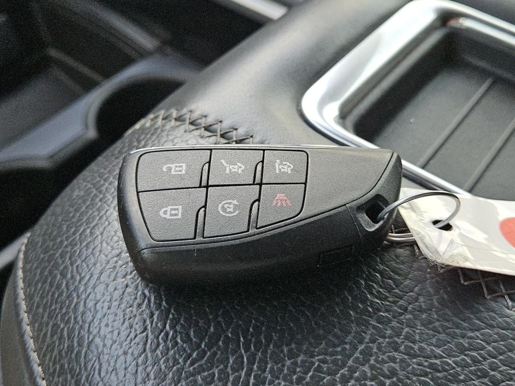 2021 GMC Yukon Denali - Photo 36