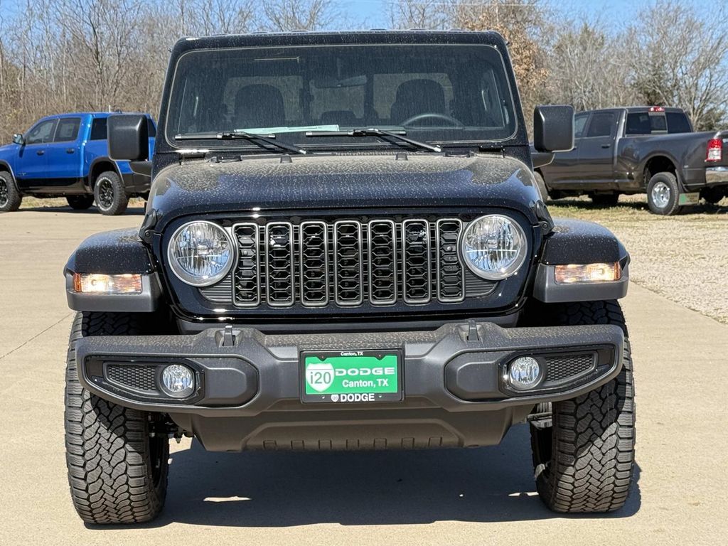 2025 Jeep Gladiator Sport photo 3