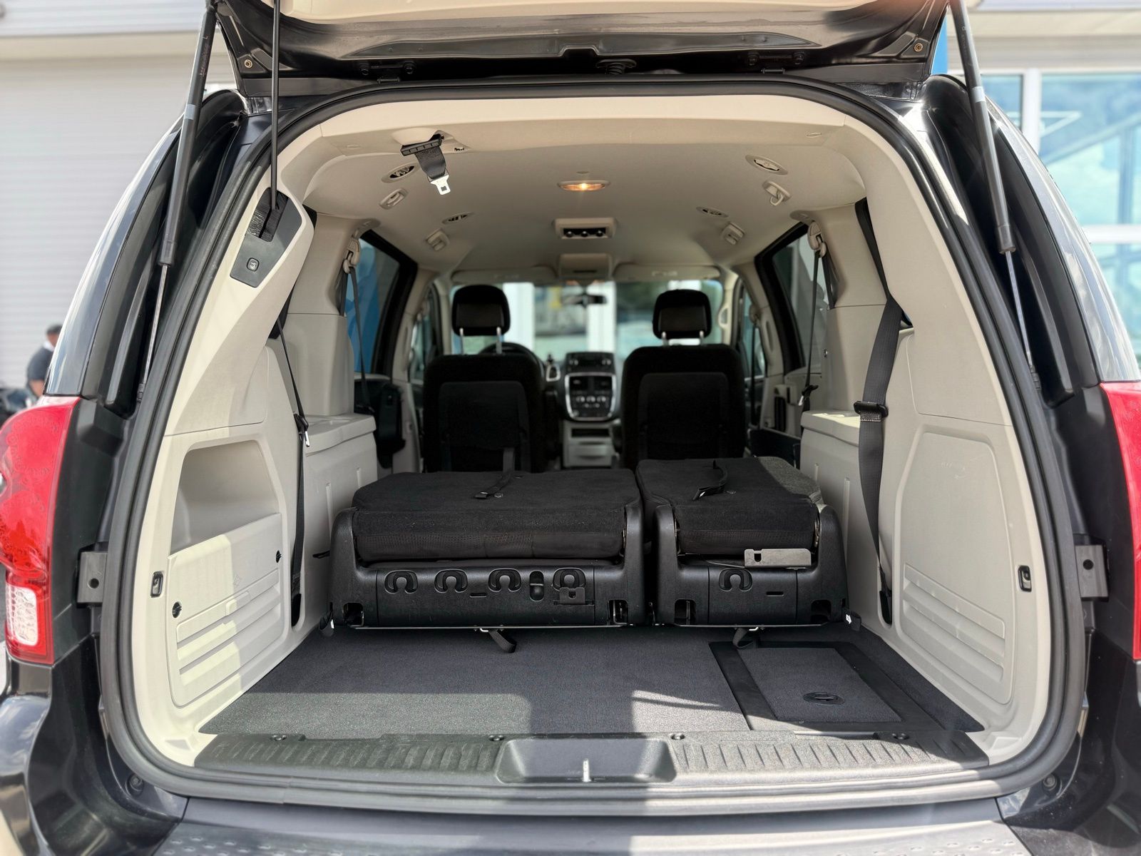 2013 Dodge Grand Caravan SXT - Photo 31