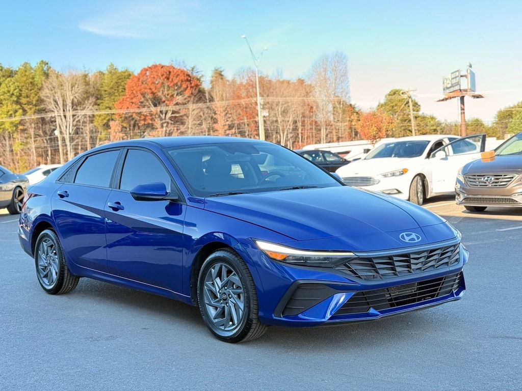 Used 2024 Hyundai Elantra SEL Sedan