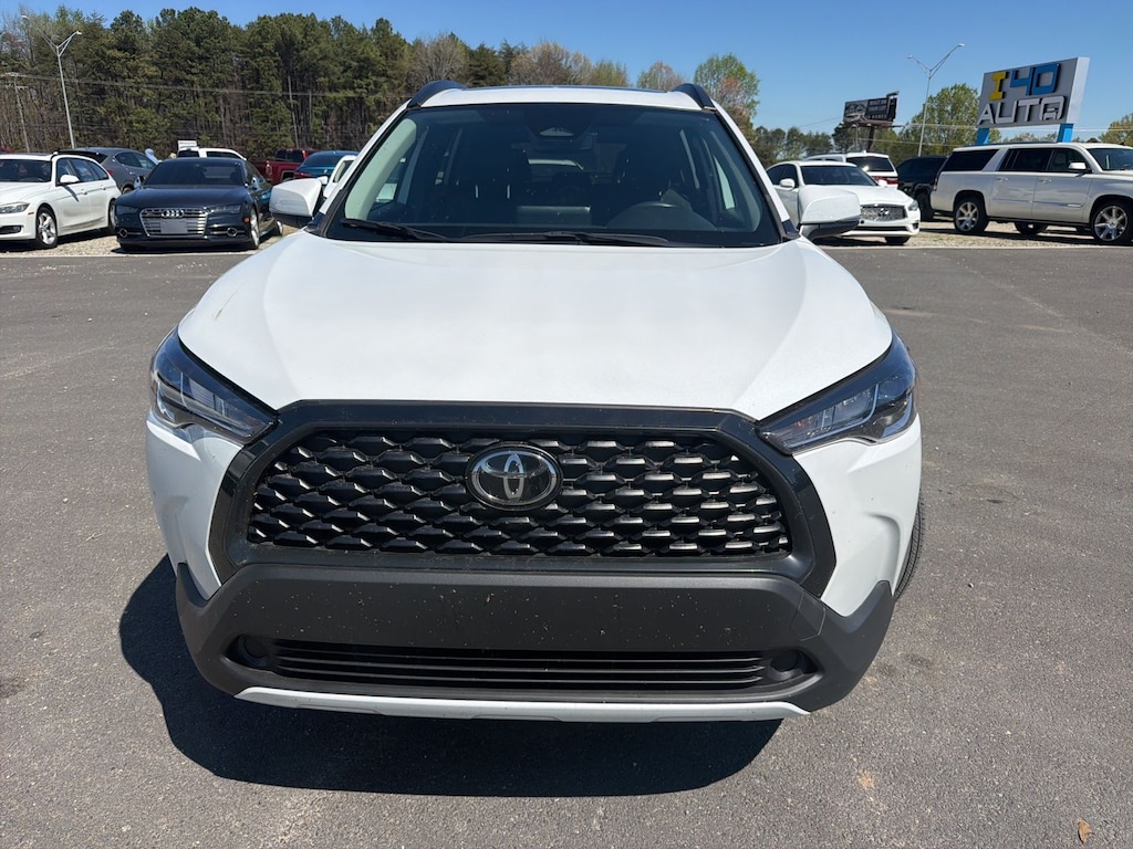 Used 2024 Toyota Corolla Cross LE SUV