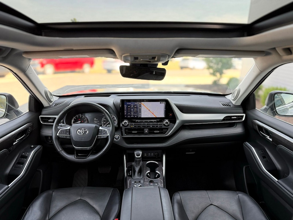 Used 2022 Toyota Highlander Platinum SUV