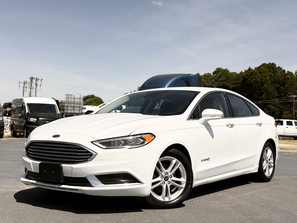 Used 2018 Ford Fusion Hybrid SE Sedan