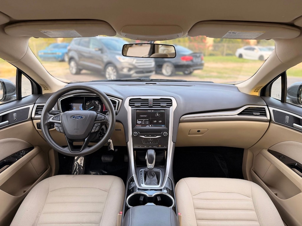 Used 2014 Ford Fusion Hybrid SE Sedan