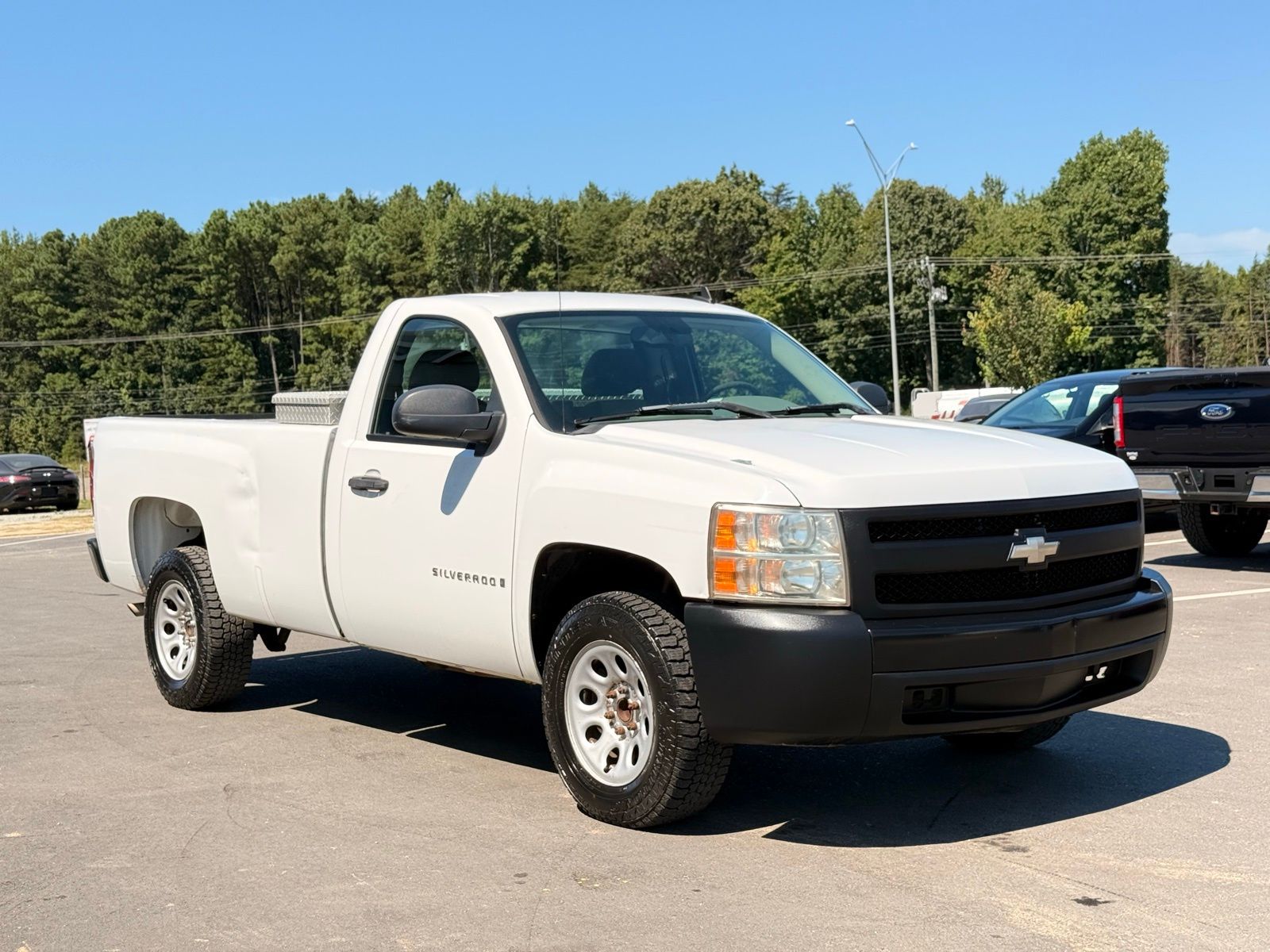 2007 Chevrolet Silverado 1500 Work Truck photo 3