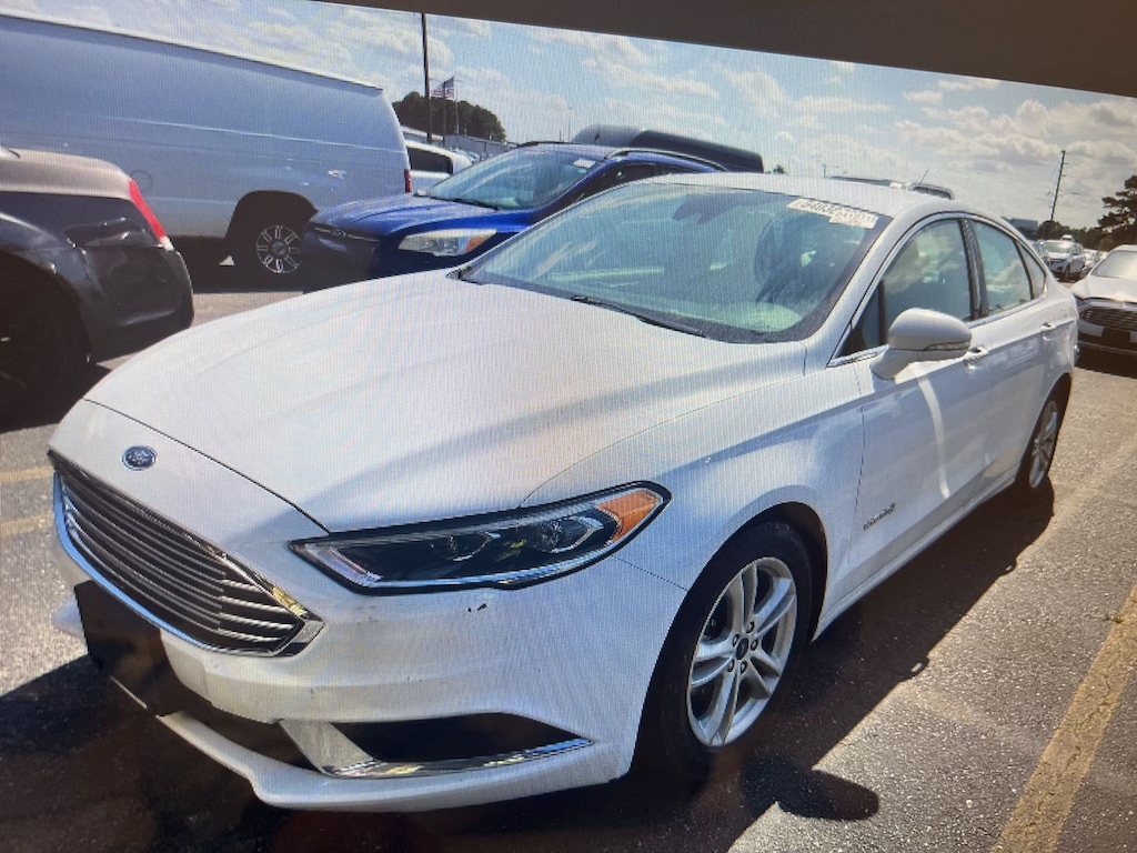 Used 2018 Ford Fusion Hybrid SE Sedan