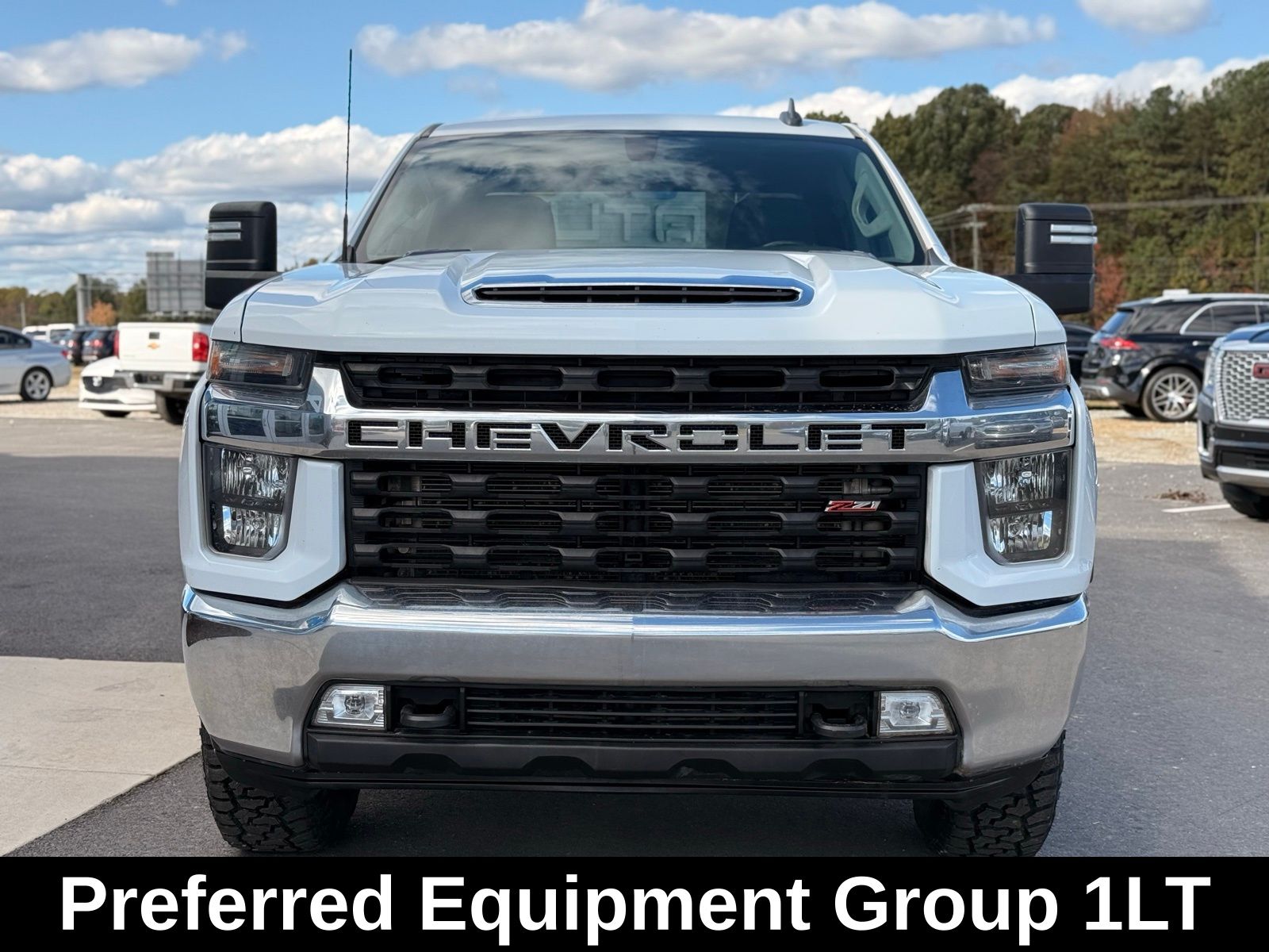 2023 Chevrolet Silverado 2500HD LT photo 2