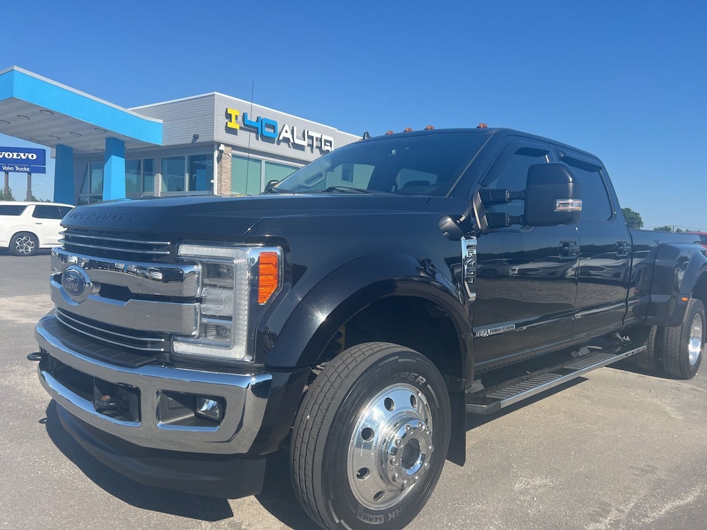 Used 2019 Ford F-450SD Lariat Truck