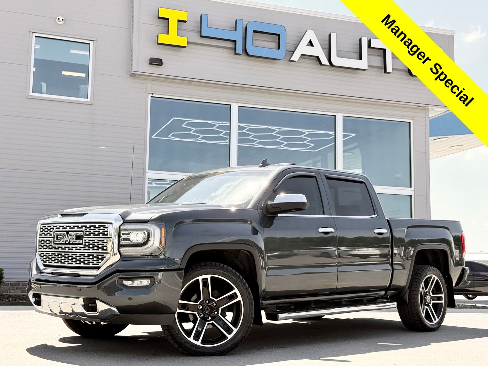 2018 GMC Sierra 4WD Crew Cab Short Box's photo