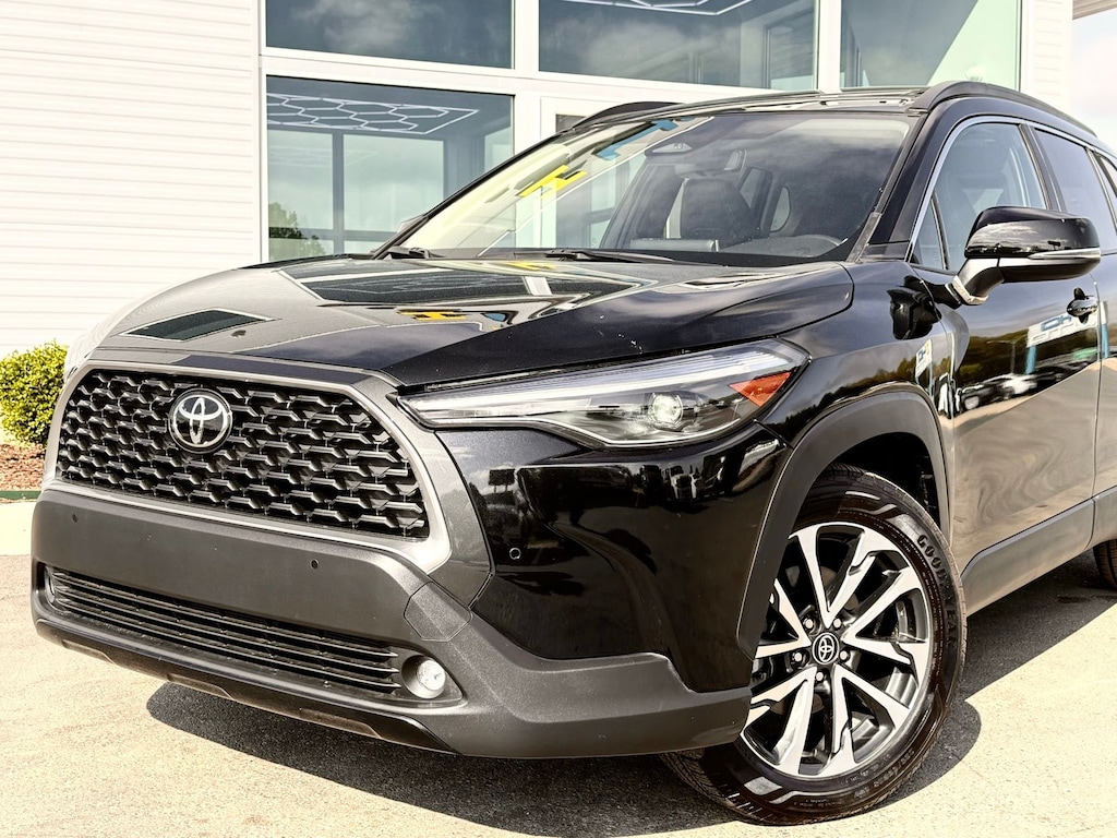 Used 2024 Toyota Corolla Cross XLE SUV