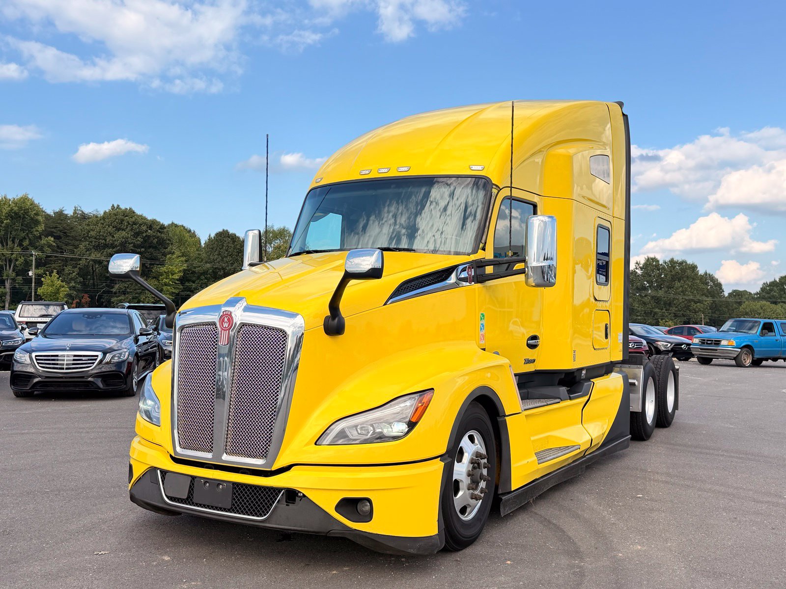 Used 2024 Kenworth T680