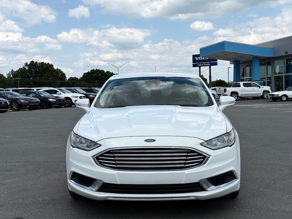 Used 2018 Ford Fusion Hybrid SE Sedan