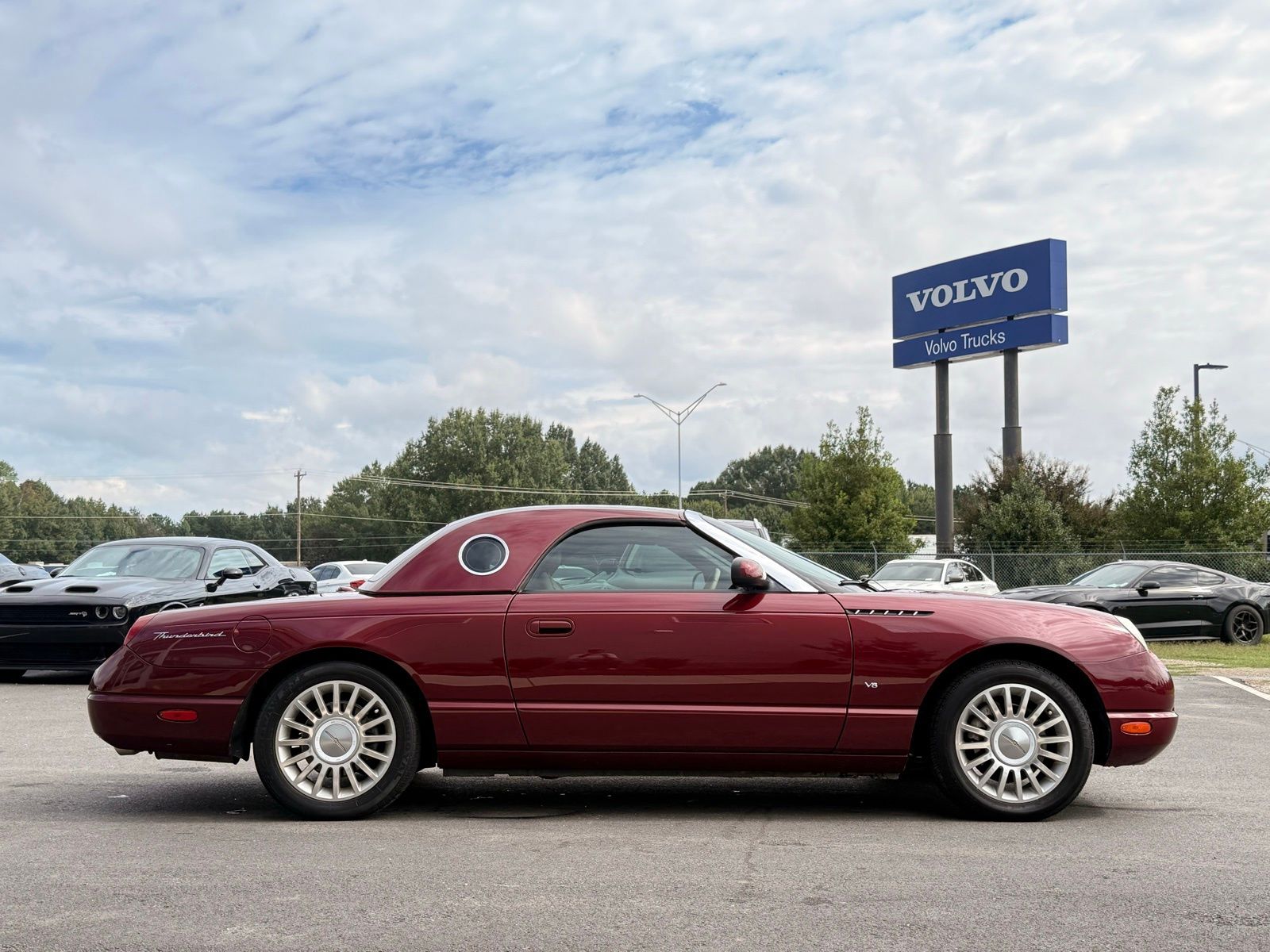 2004 Ford Thunderbird Base photo 4
