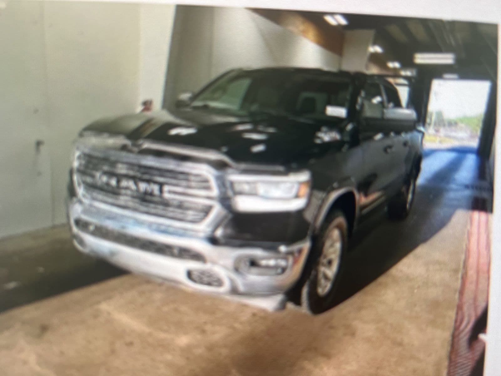 2020 RAM 1500 Laramie 4x4 Crew Cab 5'7's photo