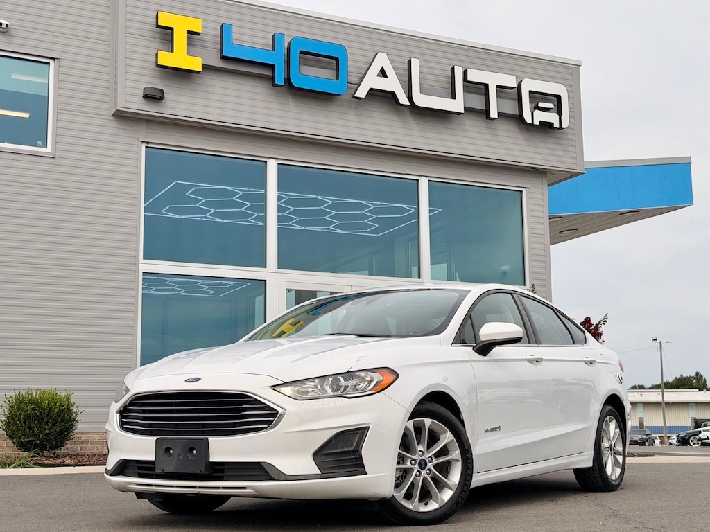 Used 2019 Ford Fusion Hybrid SE Sedan