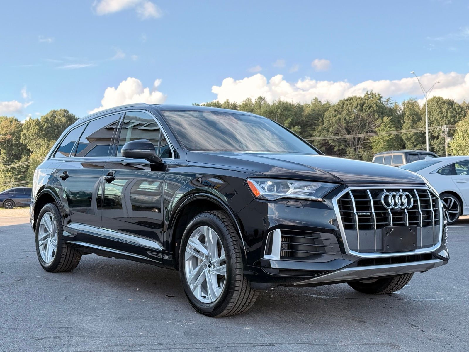 2021 Audi Q7 55 Premium Plus photo 2