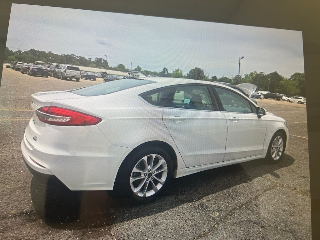 Used 2020 Ford Fusion Hybrid SE Sedan