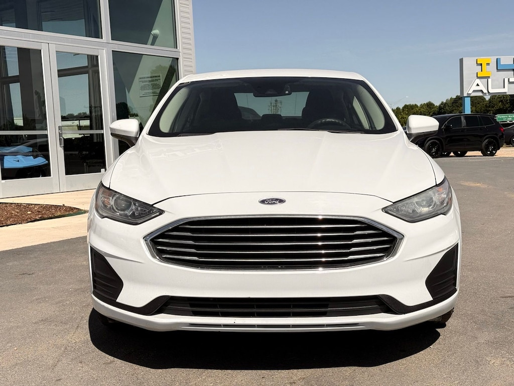 Used 2019 Ford Fusion Hybrid SE Sedan
