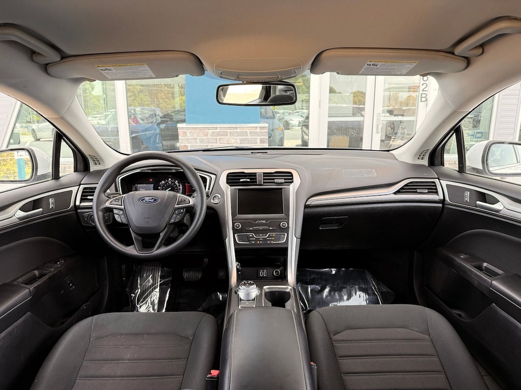 Used 2020 Ford Fusion Hybrid SE Sedan