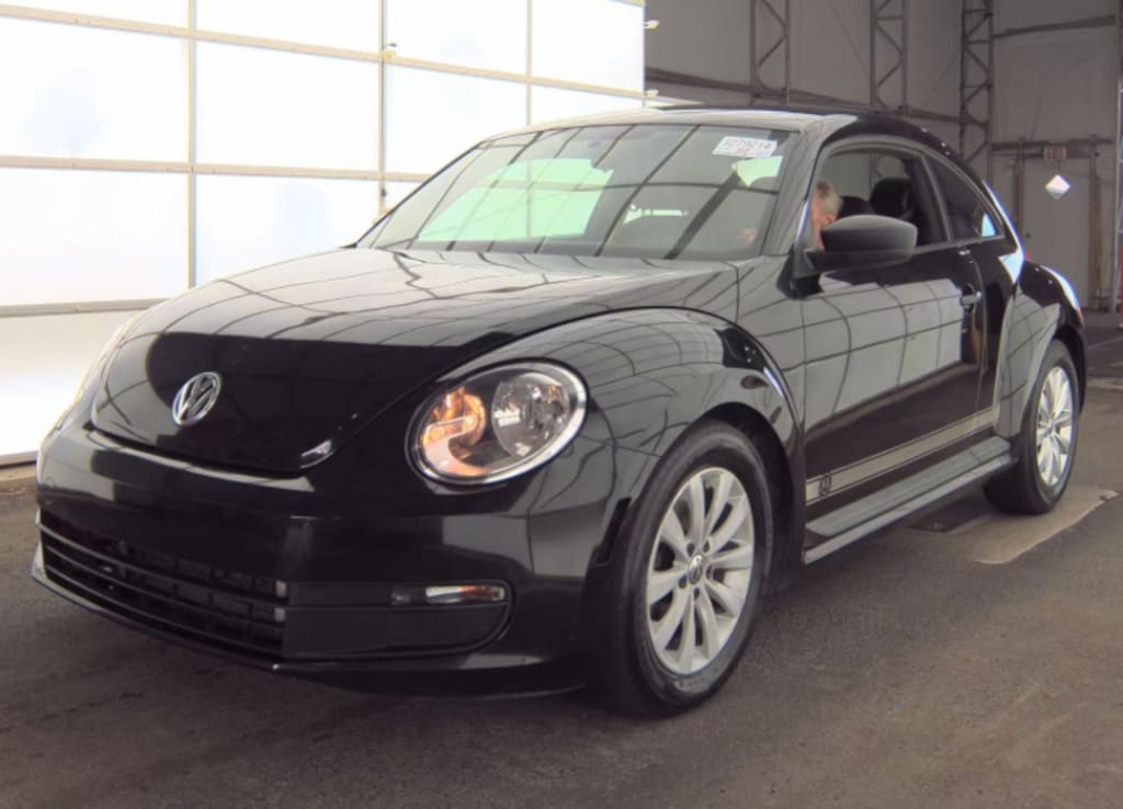 Used 2016 Volkswagen Beetle 1.8T Hatchback