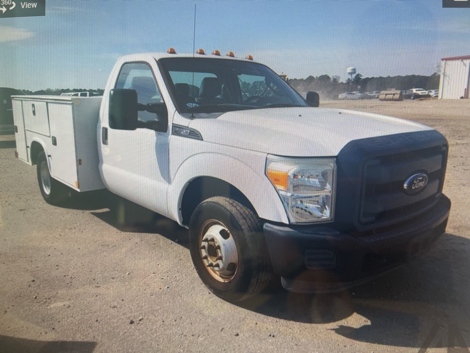 2015 Ford F-350 Super Duty Chassis Cab XL