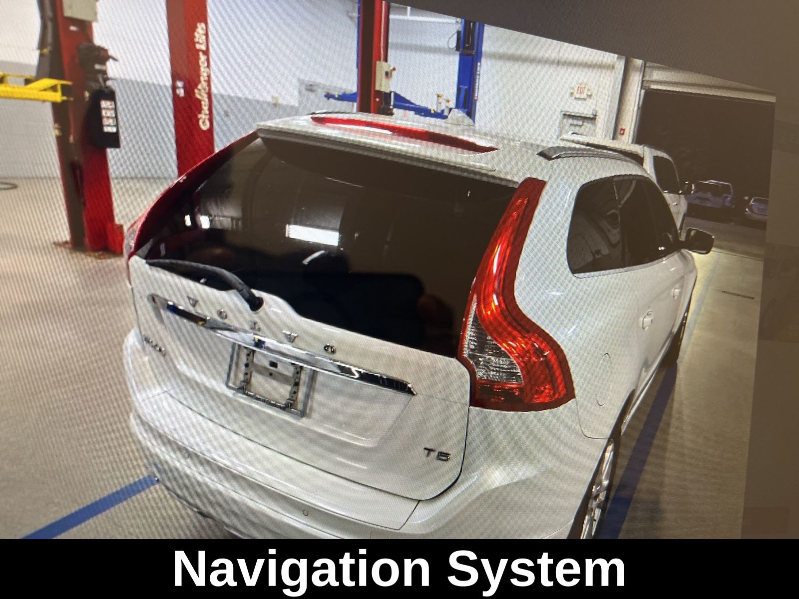 2016 Volvo XC60 T5 Drive-E Premier photo 2