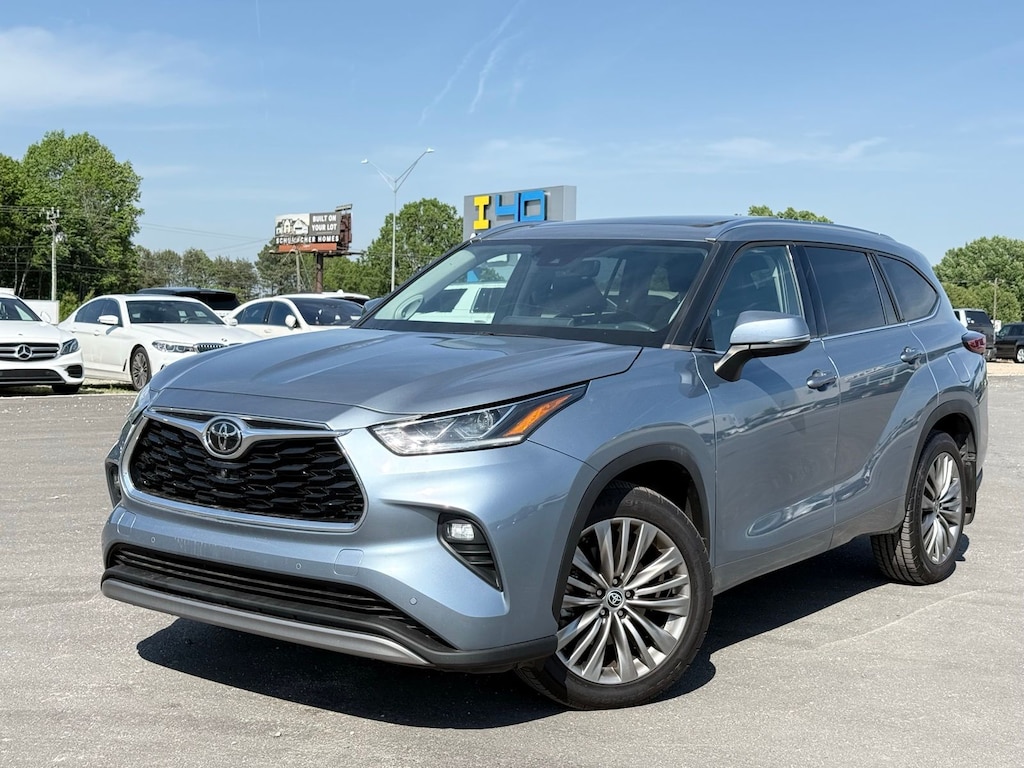 Used 2022 Toyota Highlander Platinum SUV