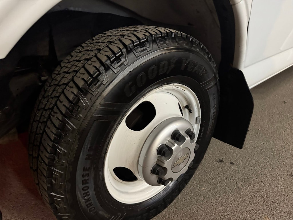 Used 2005 Chevrolet Express Van G3500 Base Cab/Chassis