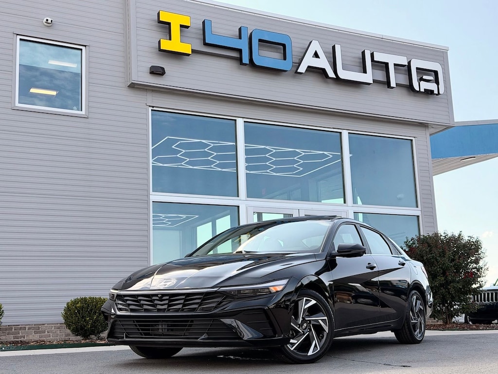 Used 2024 Hyundai Elantra Limited Sedan