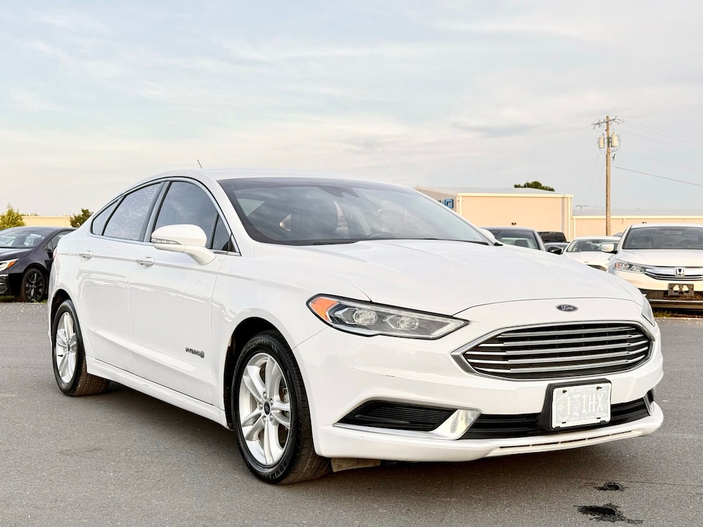 Used 2018 Ford Fusion Hybrid SE Sedan