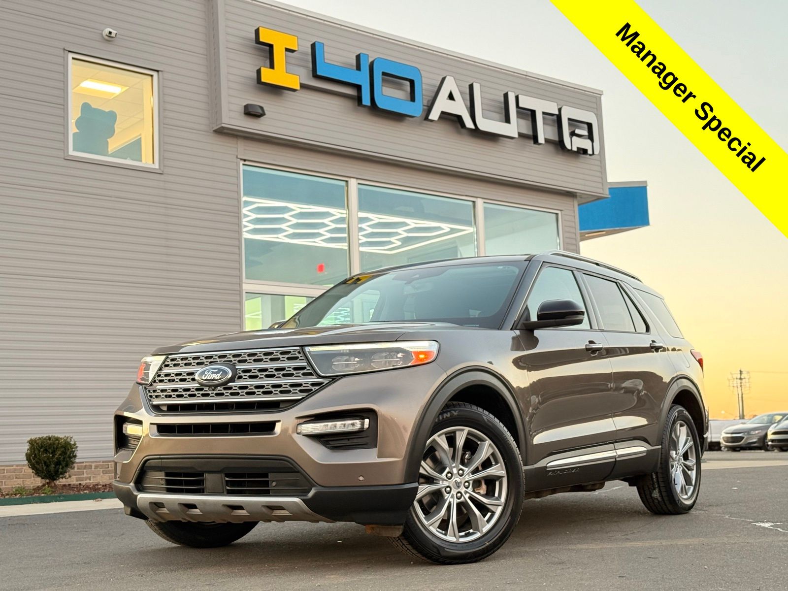 2021 Ford Explorer Limited's photo