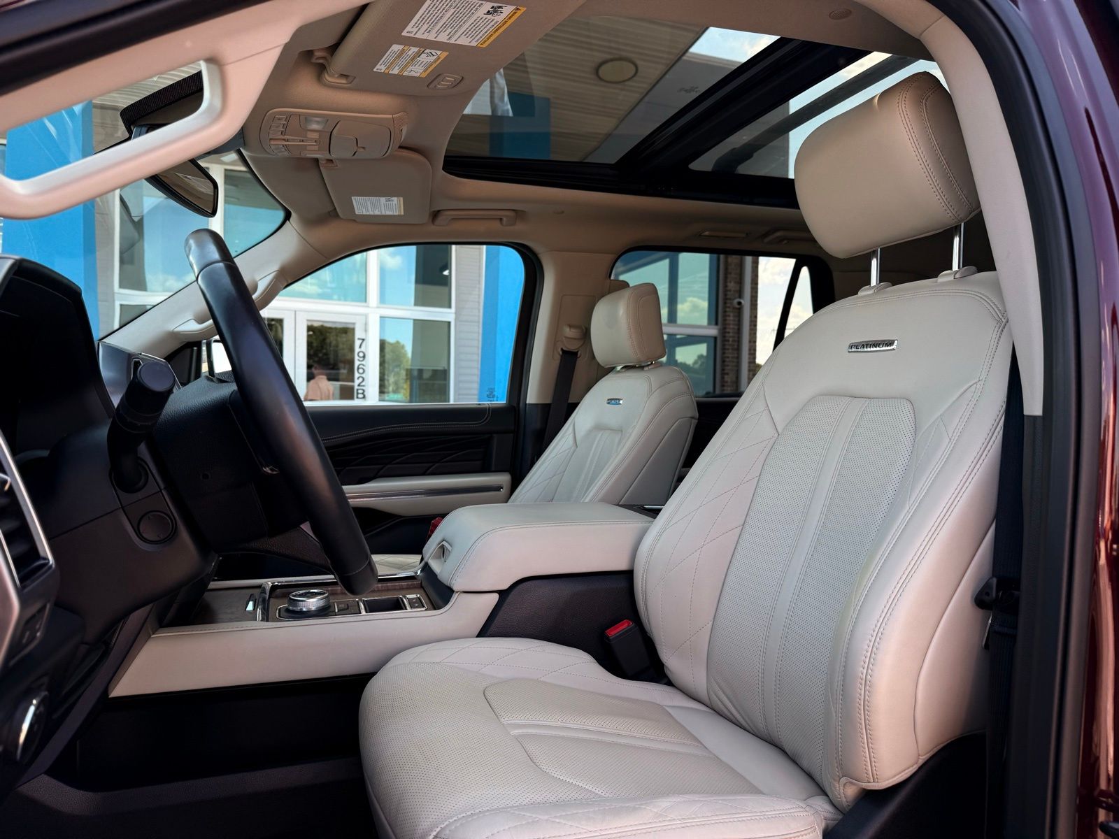 2020 Ford Expedition Platinum - Photo 16