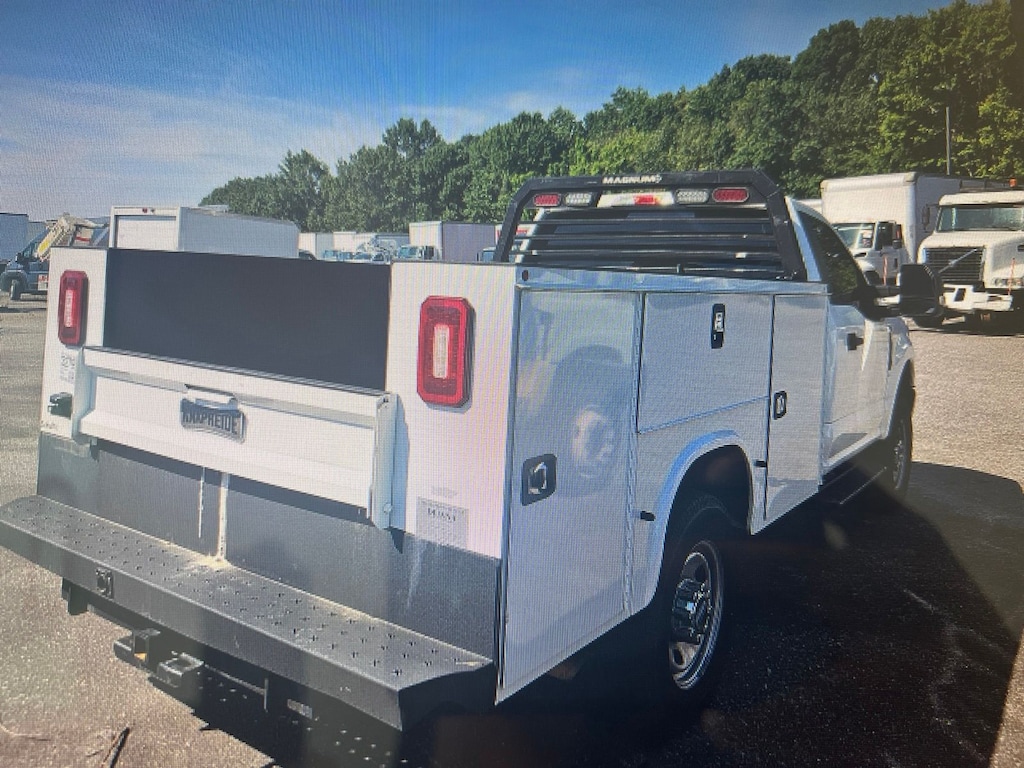 Used 2022 Ford F-350SD XL Chassis