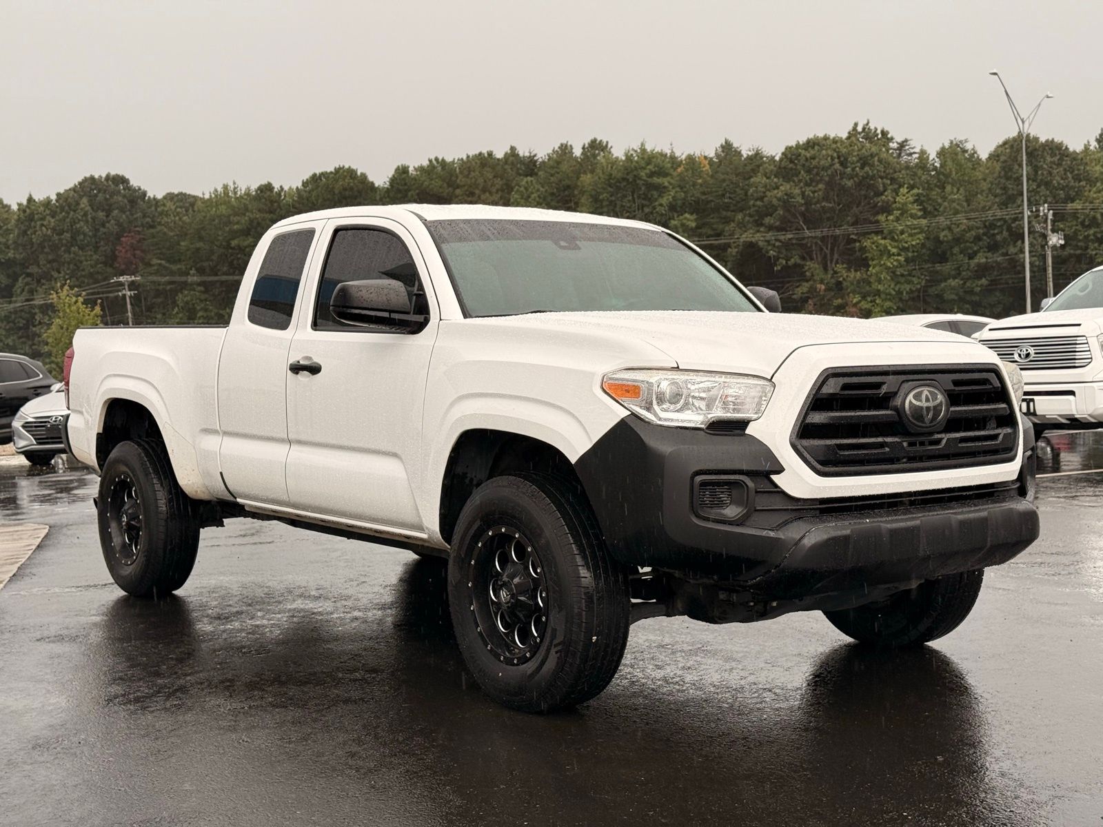 2018 Toyota Tacoma SR5 photo 3