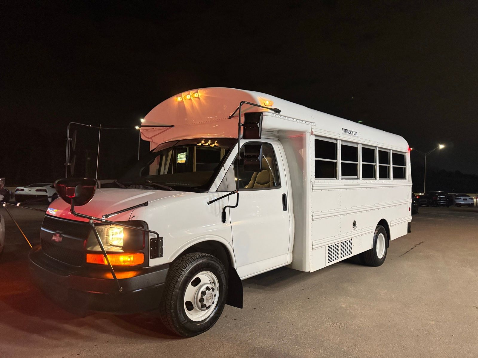 2005 Chevrolet Express G3500's photo