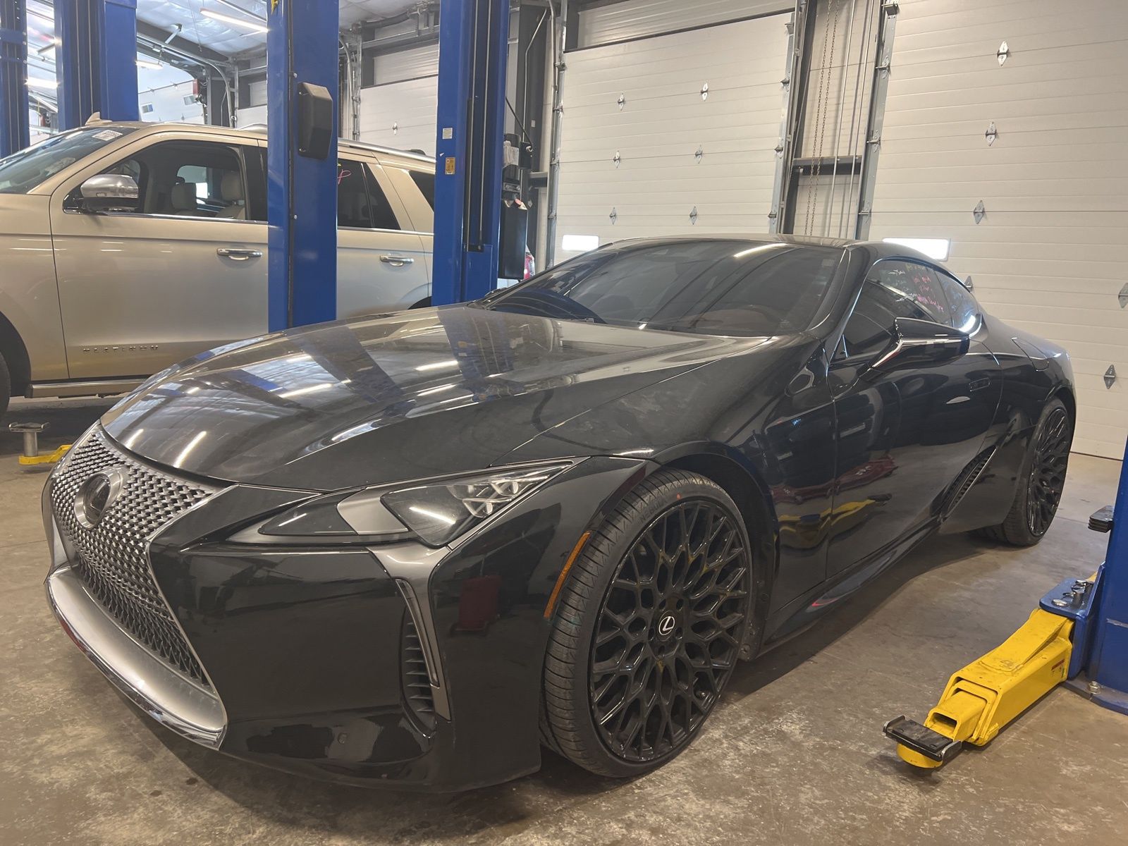 2018 Lexus LC 500's photo