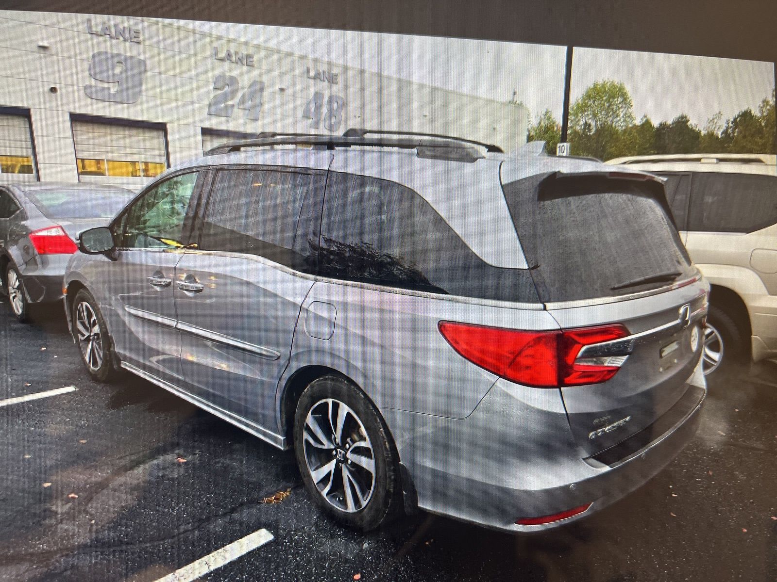 2018 Honda Odyssey Elite photo 2