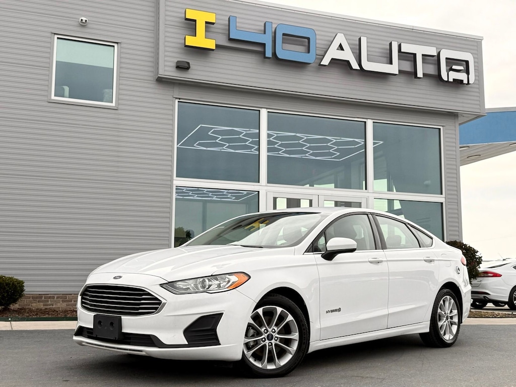 Used 2019 Ford Fusion Hybrid SE Sedan