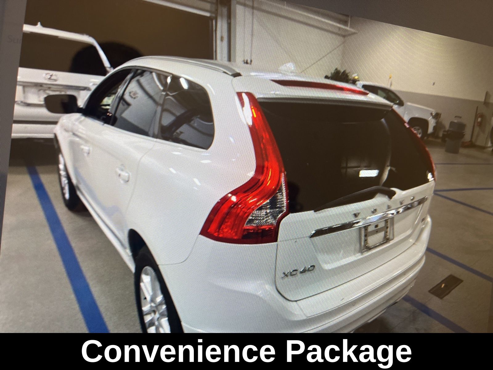 2016 Volvo XC60 T5 Drive-E Premier photo 3