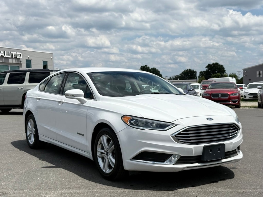 Used 2018 Ford Fusion Hybrid SE Sedan