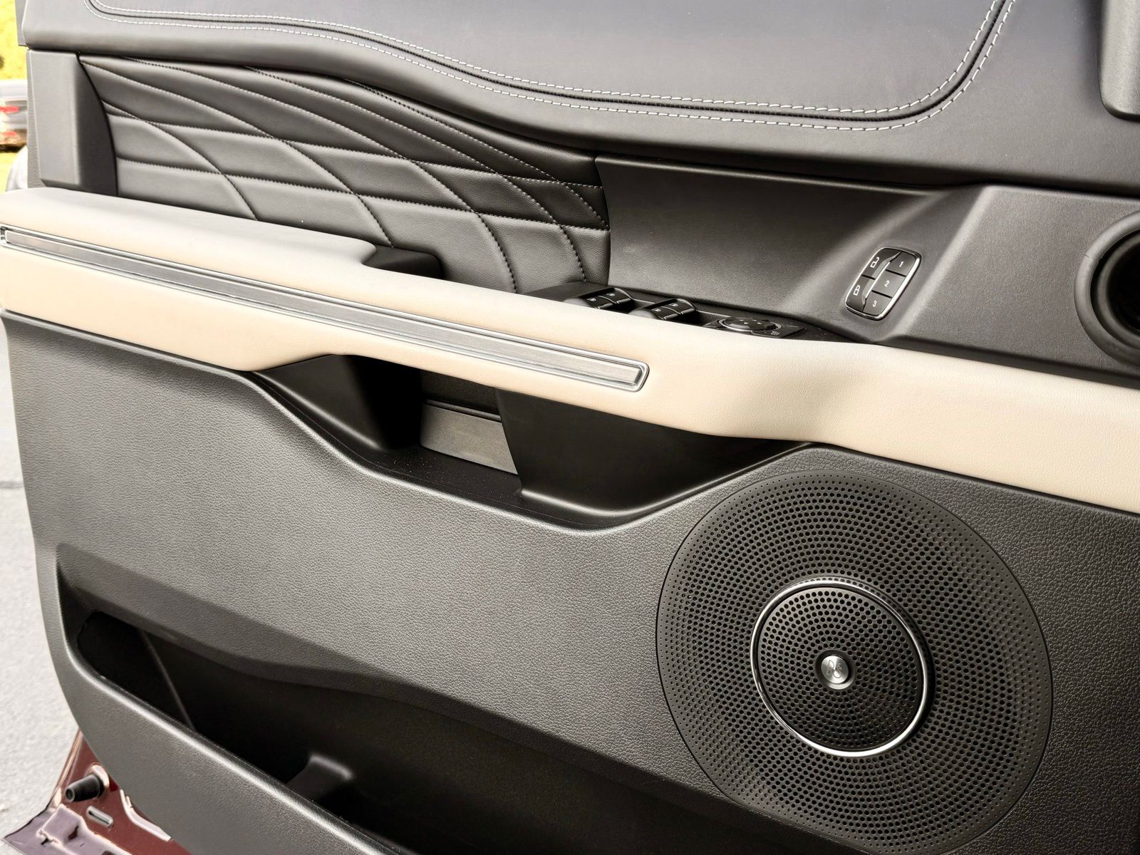 2020 Ford Expedition Platinum - Photo 15