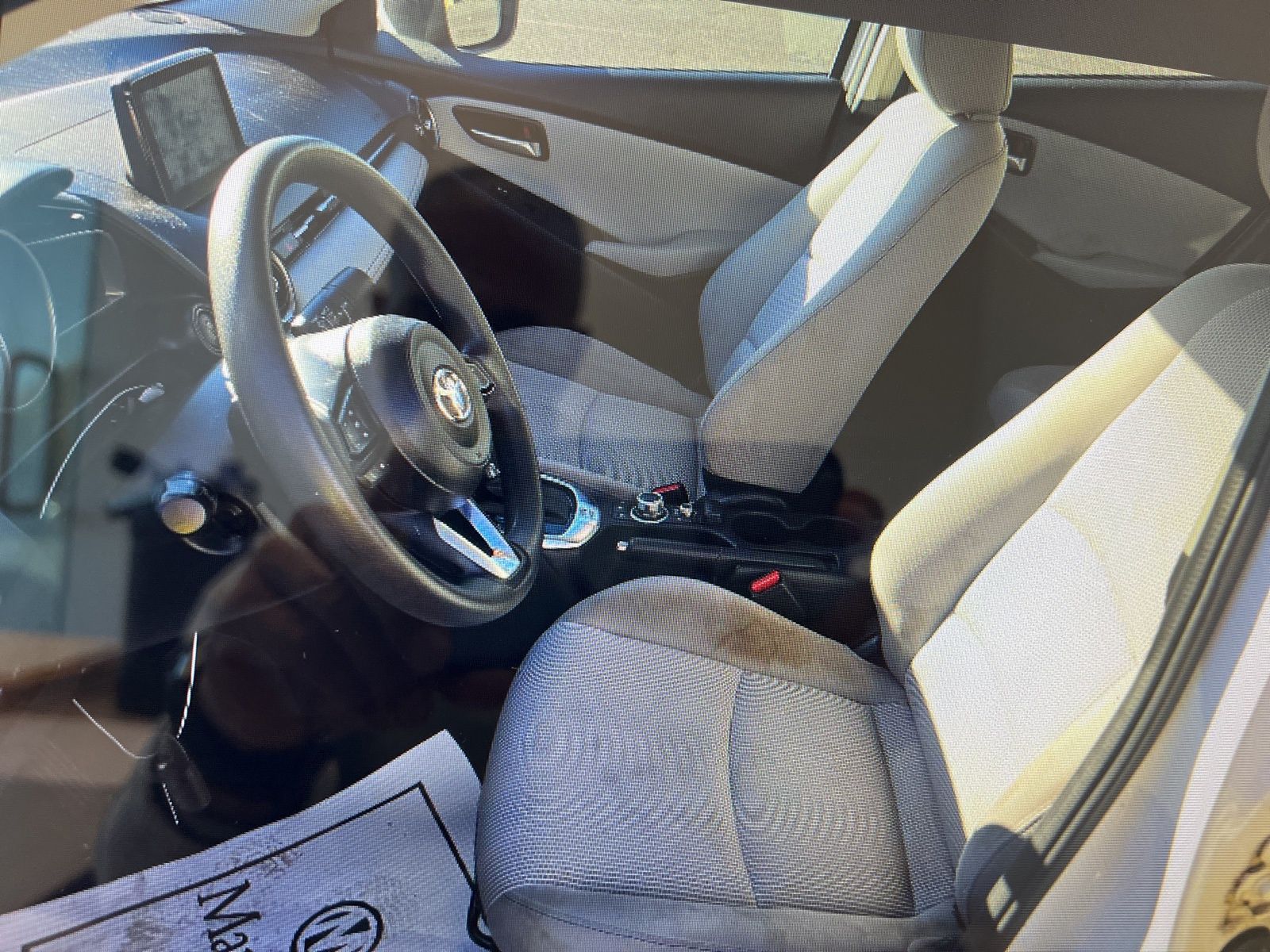 2020 Toyota Yaris LE photo 4