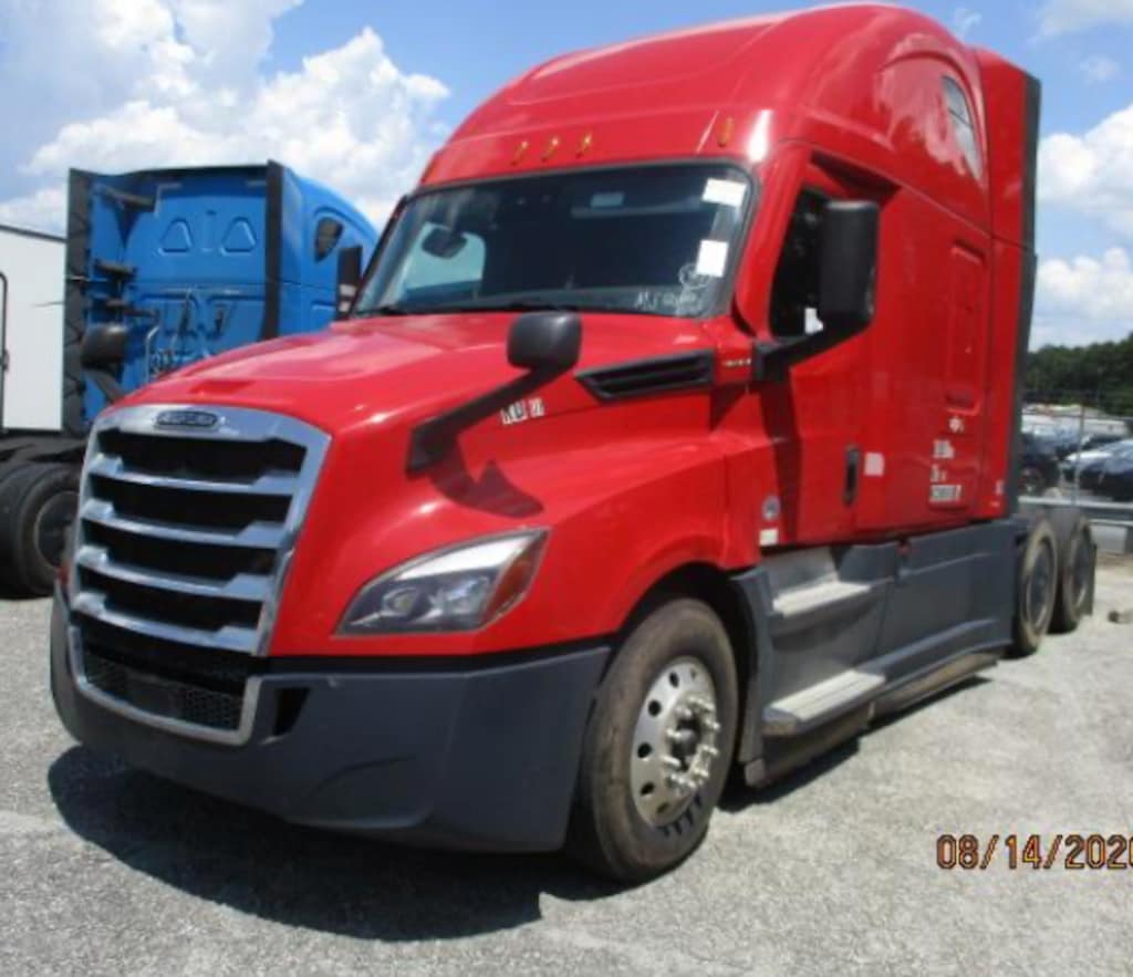 Used 2021 Freightliner Cascadia 126