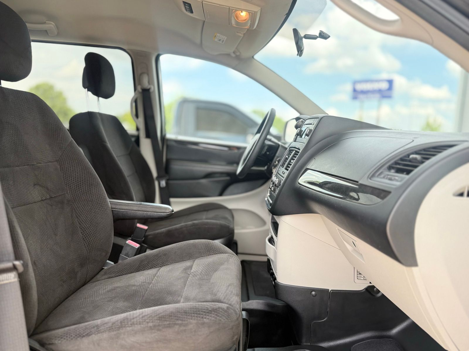 2013 Dodge Grand Caravan SXT - Photo 15